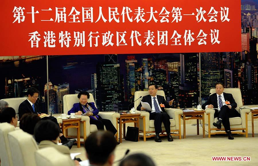 Líderes y legisladores chinos discuten informe sobre labor del gobierno (2)