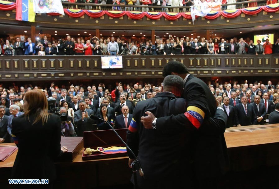 RESUMEN: Juramentan a Nicolás Maduro como presidente encargado de Venezuela