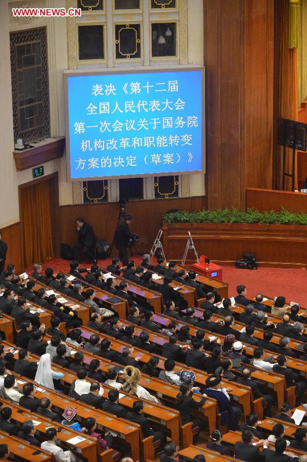 Máxima legislatura china celebra reunión plenaria para elecciones (9)