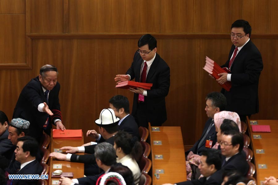 Máxima legislatura china celebra reunión plenaria para nombrar premier (4)