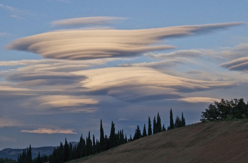 Nubes con forma de OVNI en Escocia 3