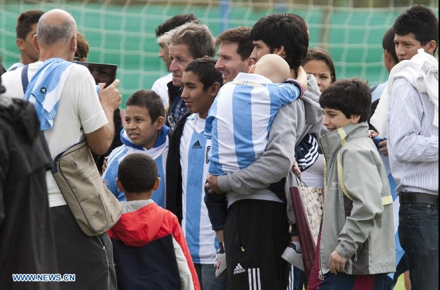 Fútbol: Entrena la selección argentina con Messi
