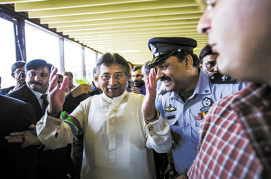 El ex presidente Musharraf regresa a Pakistán tras varios años de autoexilio