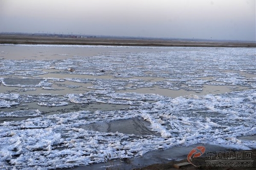 Paisaje invernal del Río Amarillo en Yinchuan