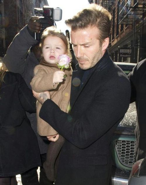 Graciosos momentos de  la hija de Victoria y David Beckham (9)