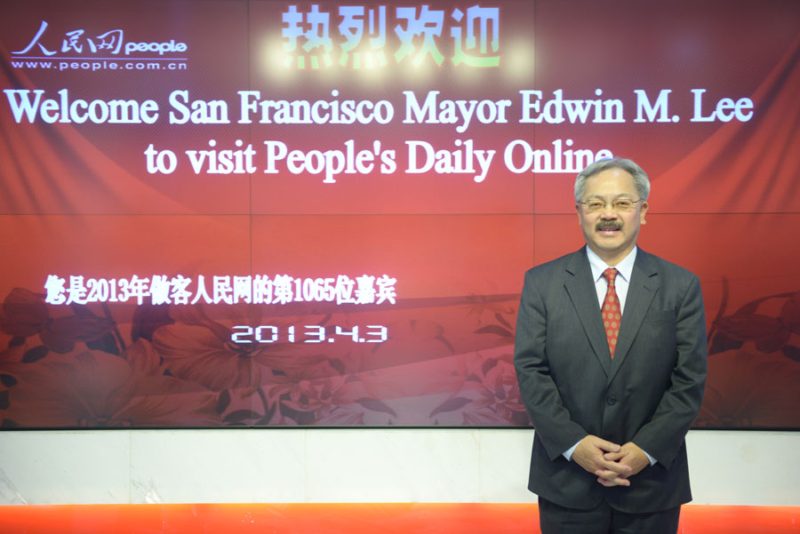 Alcalde de San Francisco, Edwin M. Lee, durante su visita a Pueblo en Línea. (Foto: Yu Kai)