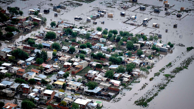 Graves inundaciones dejan al menos 58 muertos en Argentina 2