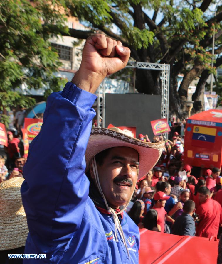 Maduro pide a los venezolanos continuar la obra de Hugo Chávez