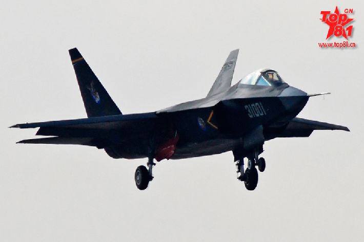 Imágenes de cazas J-31 de China (7)