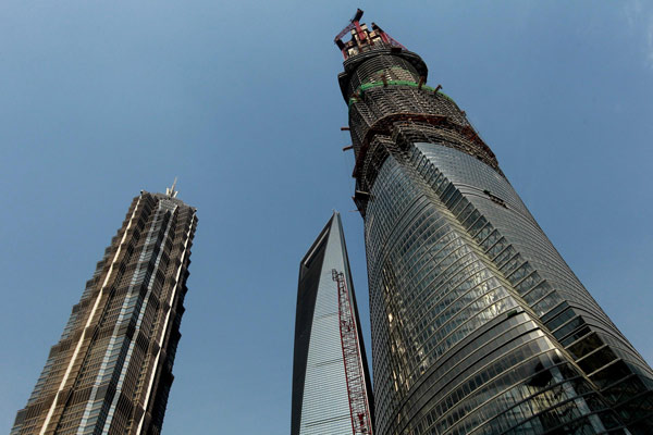Rascacielos más alto de China sobrepasa 500 metros