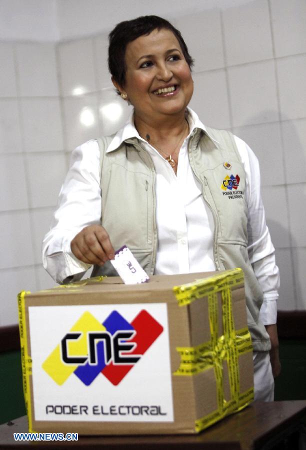 RESUMEN: Venezuela cierra jornada electoral presidencial en espera de resultados