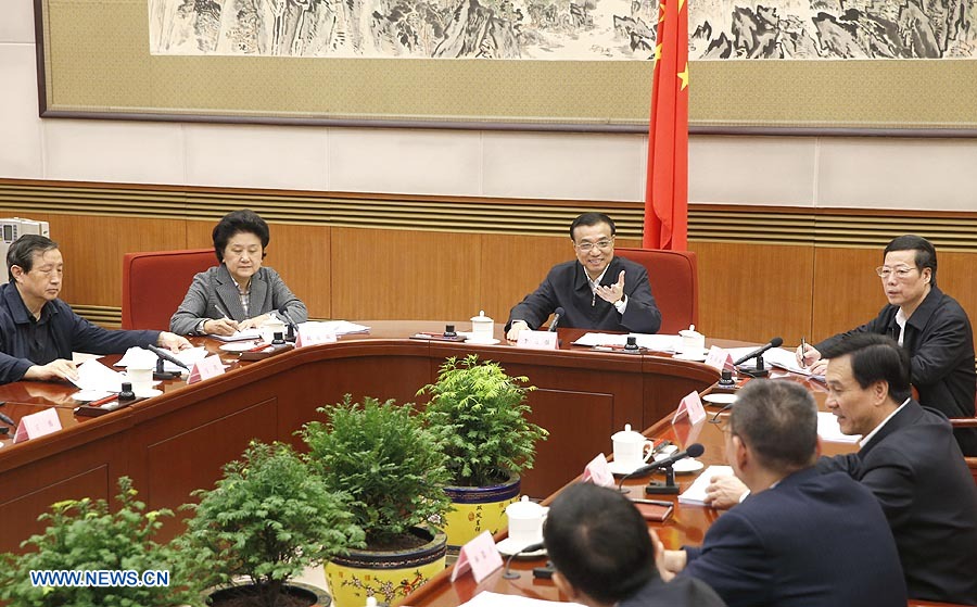 Primer ministro chino pide previsión en diseño de políticas económicas