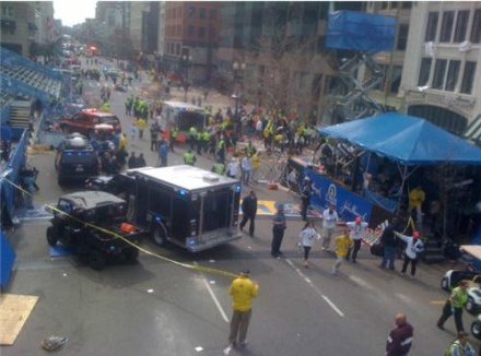 Explosión terrorista causa dos muertos y decenas de heridos en Boston