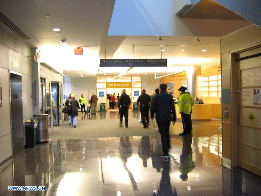 Policía de Boston confirma tercera explosión en Biblioteca JFK
