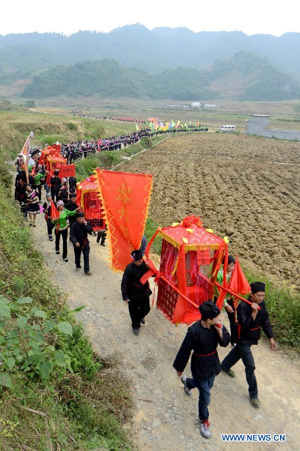 Celebran feria del templo en la región autónoma Zhuang de Guangxi 6