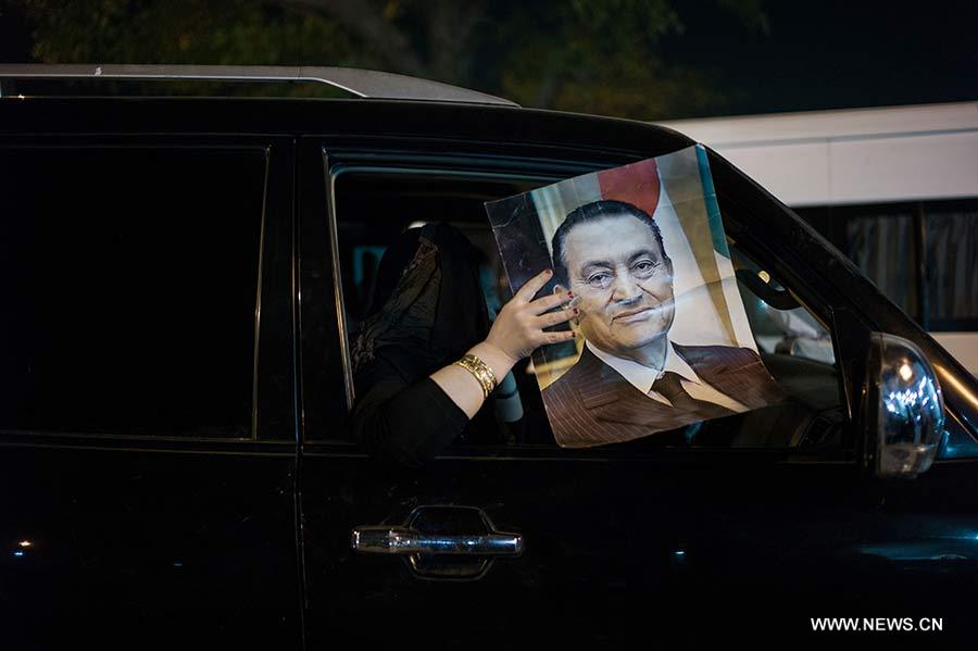 Fiscalía de Egipto ordena regresar a Mubarak a hospital de prisión