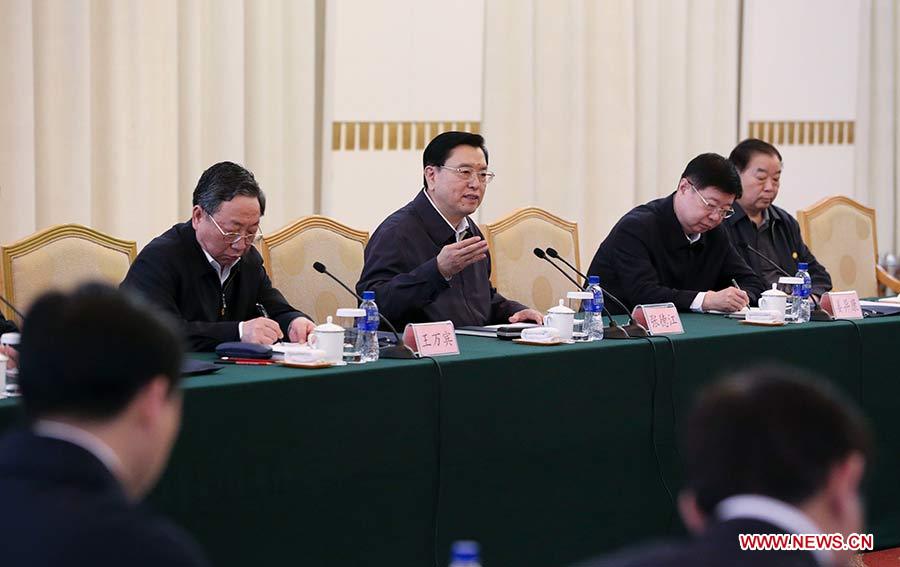 Máximo legislador chino pide promover régimen de la ley