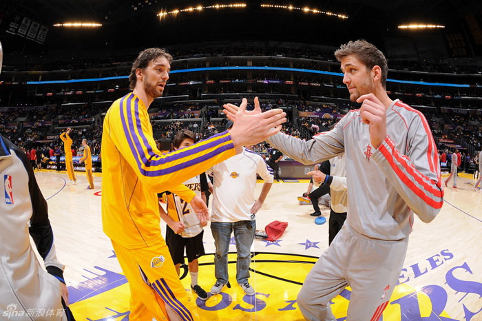 Los Lakers ganan a Houston con una actuación estelar de Gasol