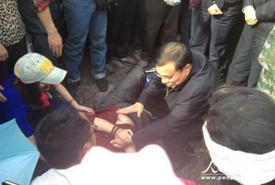 Premier chino llega a provincia de Sichuan sacudida por seísmo 