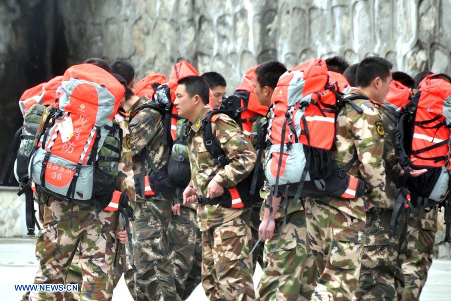 Más de 6.000 soldados desplegados tras terremoto de 7,0 grados en China  2