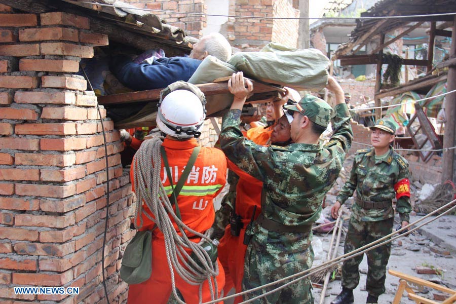 Bomberos rescatan a 93 sobrevivientes de sismo  5