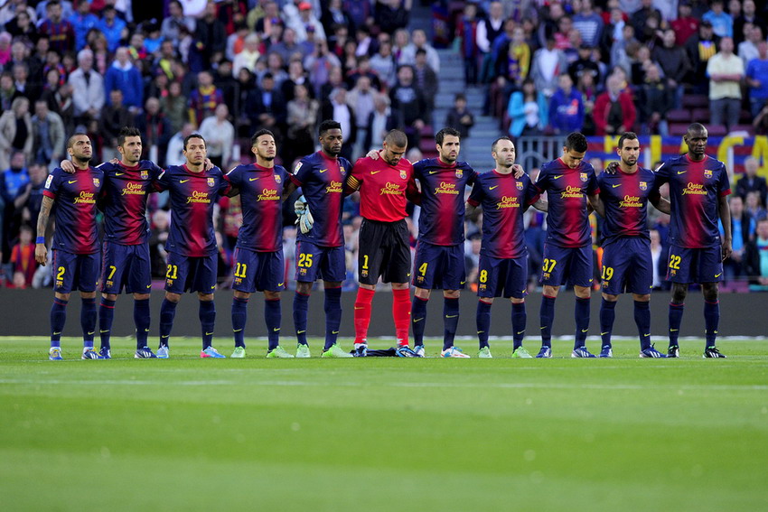 El Barça y el Levante guardan silencio en memoria de las víctimas de terremoto de Ya´an de Sichuan