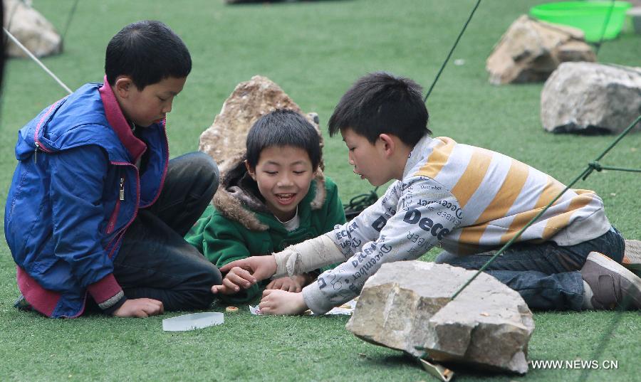 Los niños en las zonas afectadas por el terremoto (6)