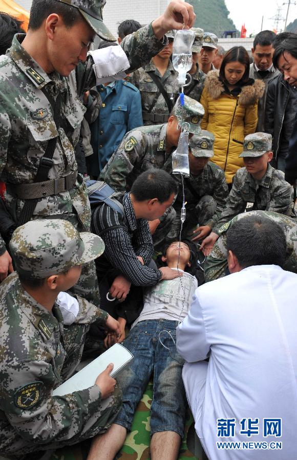 Asciende a 193 número de muertos en terremoto de Lushan en suroeste de China