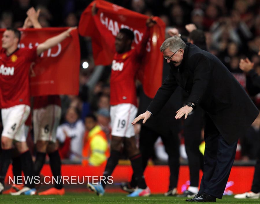 Fútbol: Manchester United cosecha vigésimo título tras victoria de 3-0 sobre Aston Villa