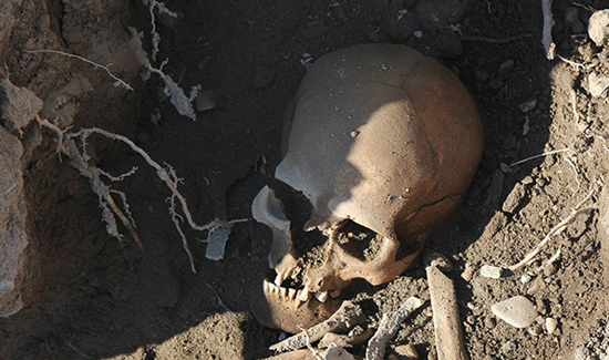 Encuentran una gran cueva funeraria en Indonesia