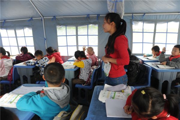 Se reanudan las clases en la zona del  terremoto