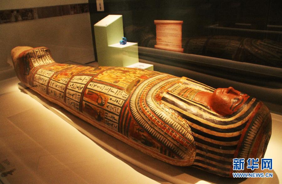 Exhiben por primera vez momia egipcia de 3.000 años en Singapur