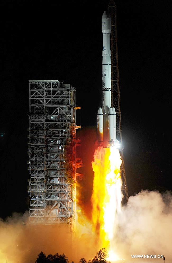 China lanza satélite de comunicaciones