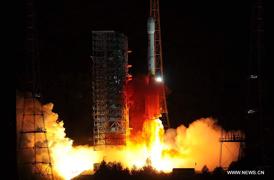 China lanza satélite de comunicaciones