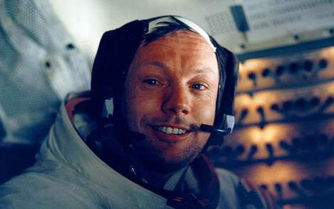 Subastarán electrocardiograma de Neil Armstrong cuando llegó a la luna