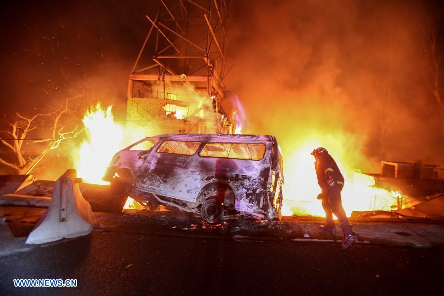 Sube a 20 cifra de muertos por explosión de vehículo con gas en México