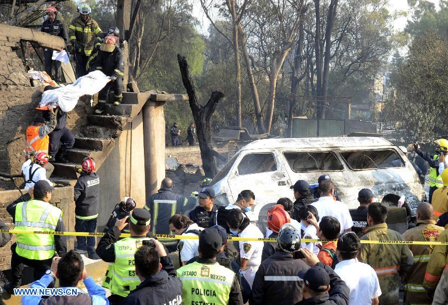 Sube a 20 cifra de muertos por explosión de vehículo con gas en México