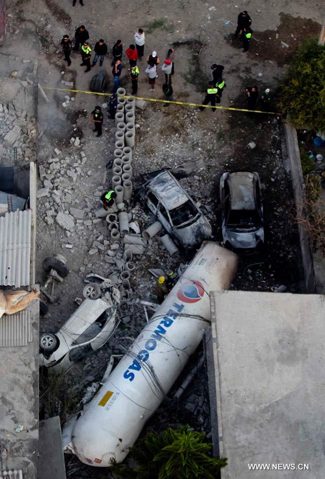 Ya van 24 muertos por explosión en Ecatepec, México