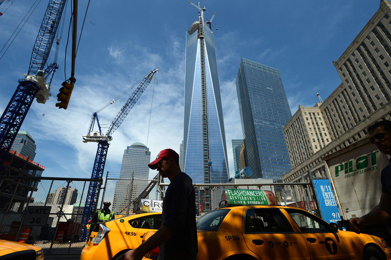 Nuevo edificio de World Trade Center alcanza altura simbólica