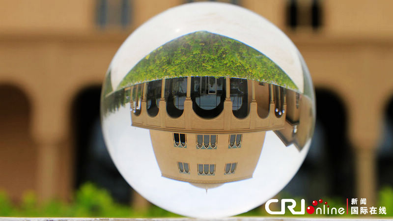 Reflejo de la Expo en bola de cristal. (Foto: Shen Shi)