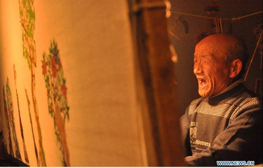 Protegen herencia cultural de teatro de sombras en Gansu 4