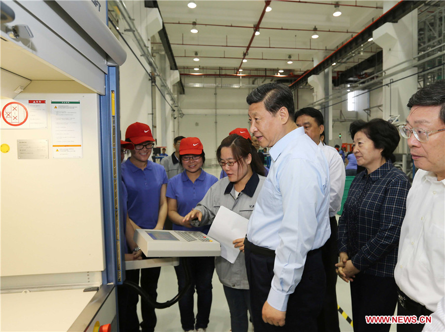 Xi hace énfasis en promover crecimiento económico