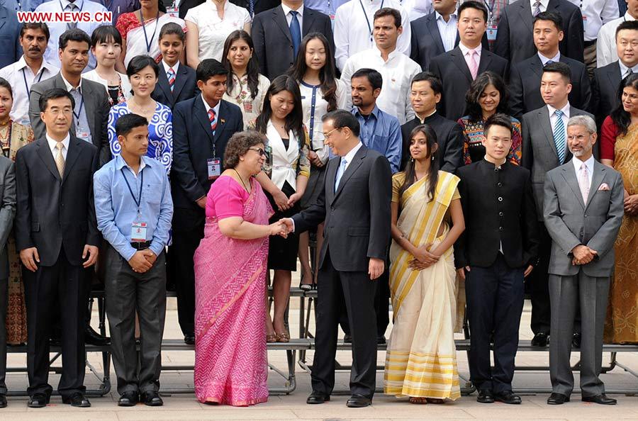 Primer ministro chino alienta participación de jóvenes en cooperación China-India