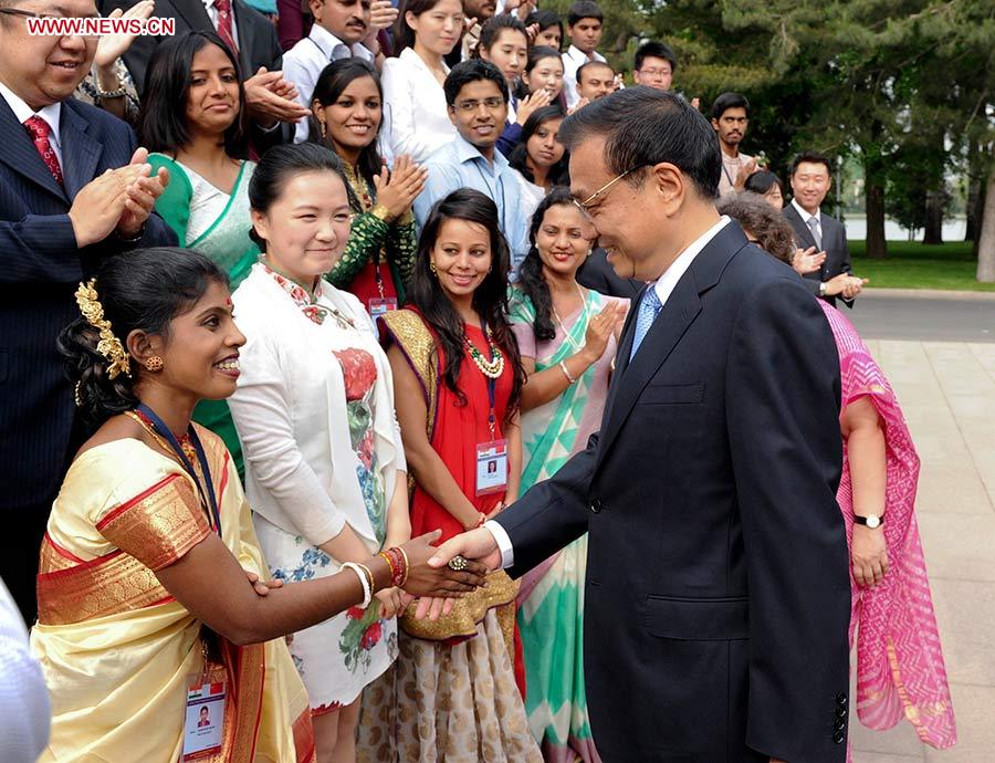 Primer ministro chino alienta participación de jóvenes en cooperación China-India