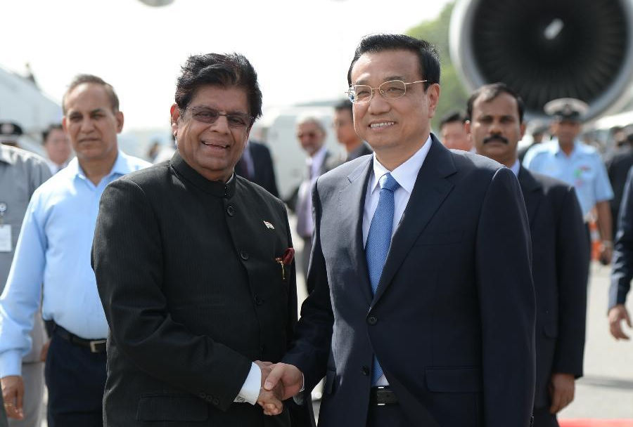 Premier chino llega a Nueva Delhi para visita oficial