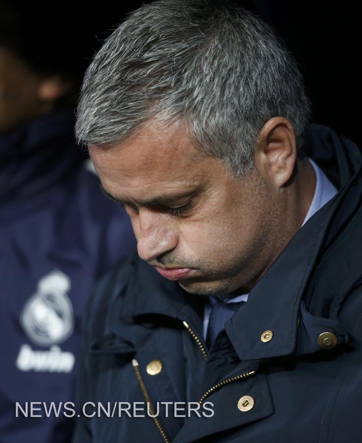 Fútbol:Presidente del Real Madrid anuncia salida de Mourinho