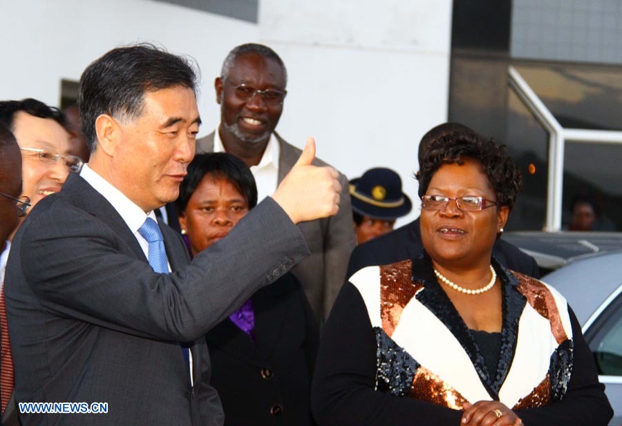 RESUMEN: Viceprimer ministro chino inicia visita oficial a Zimbabwe