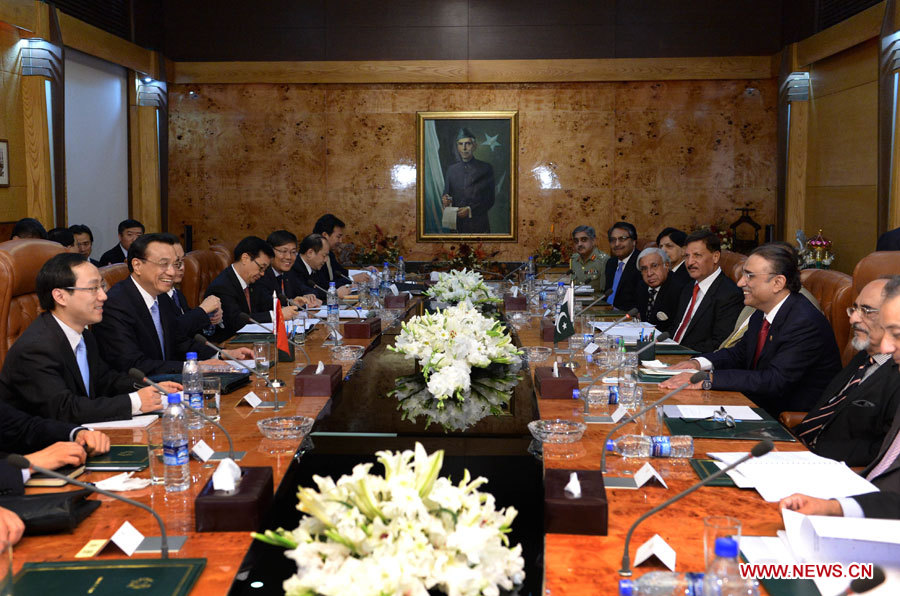 PM chino presenta propuesta de cinco puntos para mejorar cooperación con Pakistán