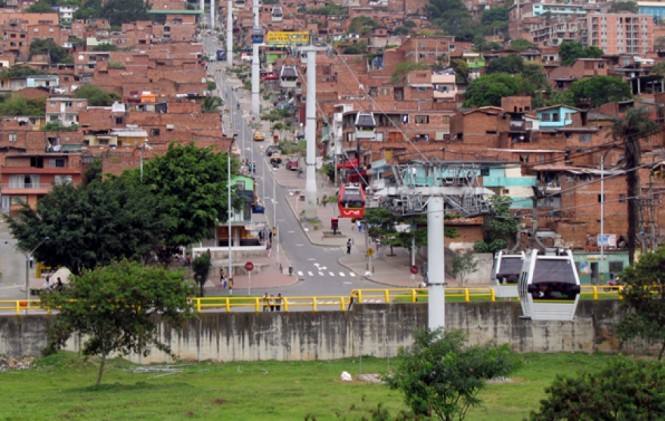 ESPECIAL: Operará en 2014 teleférico más grande del mundo en Bolivia
