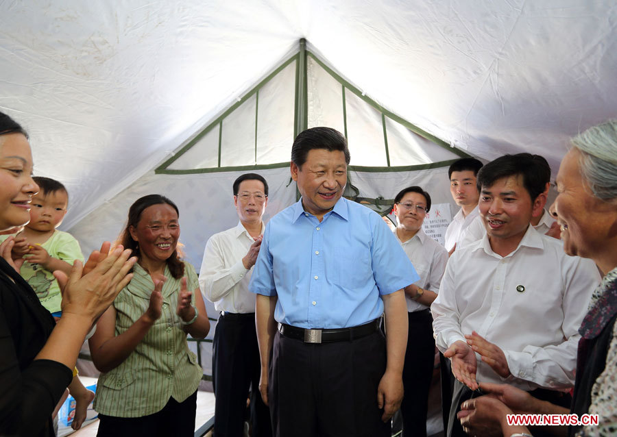 Presidente chino prioriza reconstrucción en visita a zona afectada por terremoto